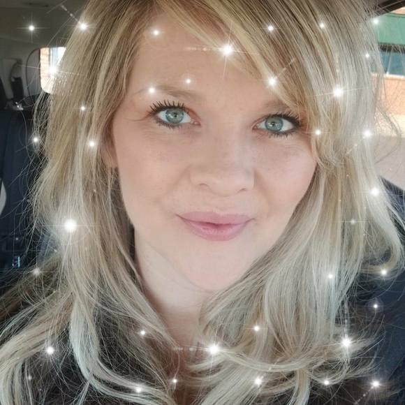 Meet your Posher, Ericka - Picture 1 of 1